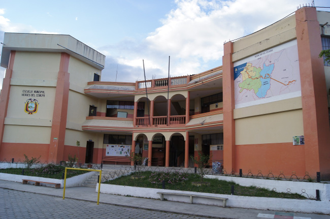 Escuela Heroes del Cenepa